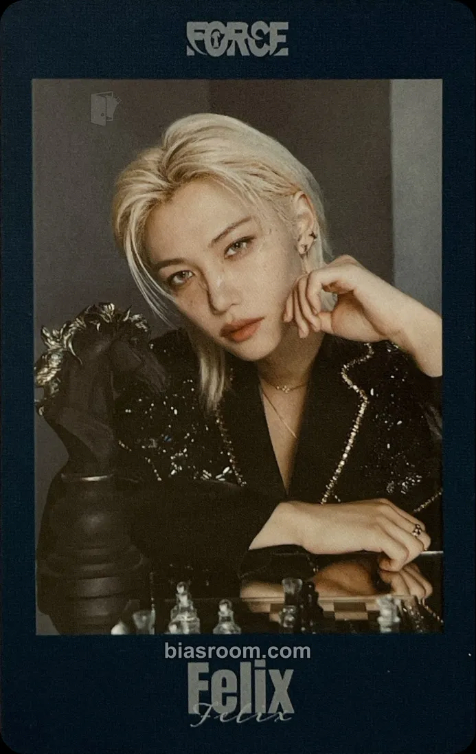 Felix 2026 Japan Season's Greetings - Force Photocard - Stray Kids - Stray Kids K-pop photocard