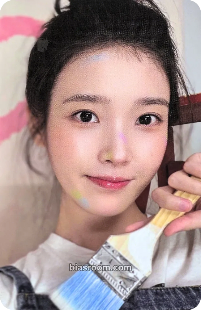 IU 2026 SEASON'S GREETINGS Photocard - IU K-pop photocard