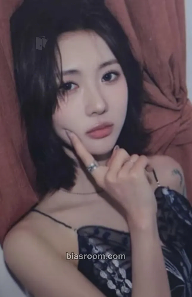 Yoohyeon Apocalypse : From us Photocard - Dreamcatcher - Dreamcatcher K-pop photocard