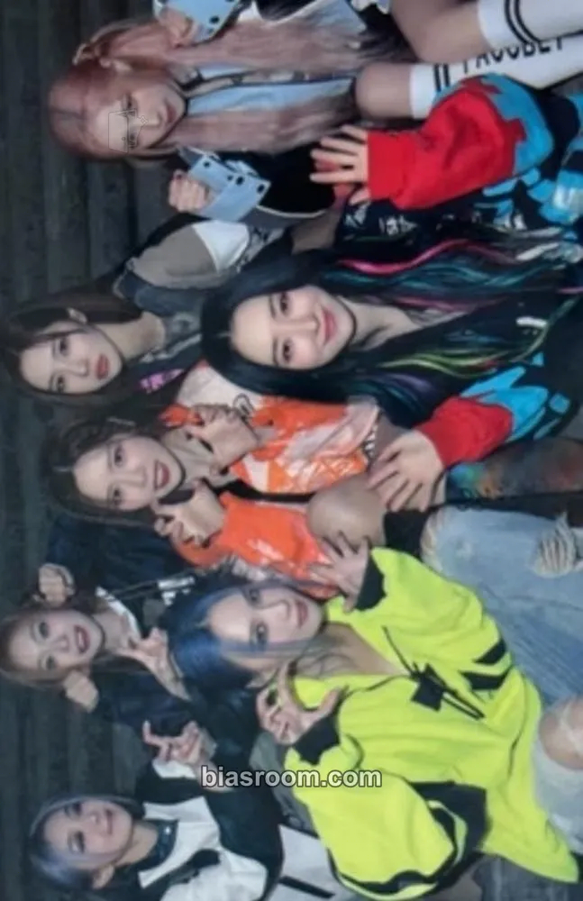 Apocalypse : From us Photocard - Dreamcatcher - Dreamcatcher K-pop photocard