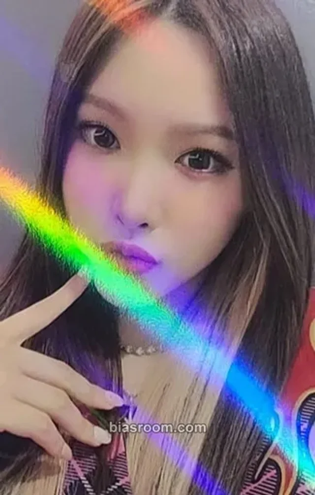 bugAboo - Rainie - POP Album makestar holographic (hologram)
