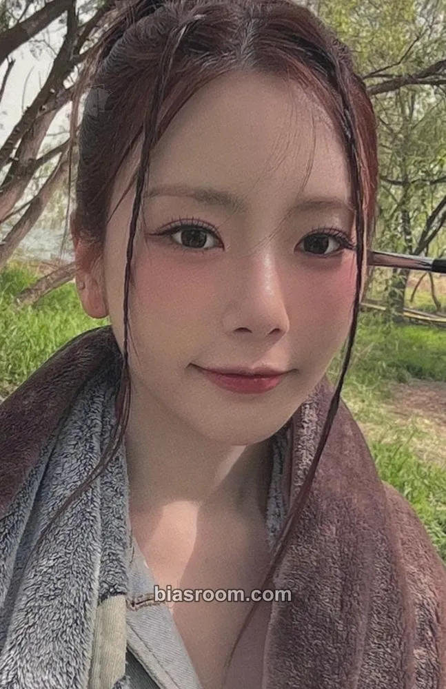 JiU Let's be Best Friends Forever! (fromm X Dreamcatcher special event) Photocard - Dreamcatcher - Dreamcatcher K-pop photocard