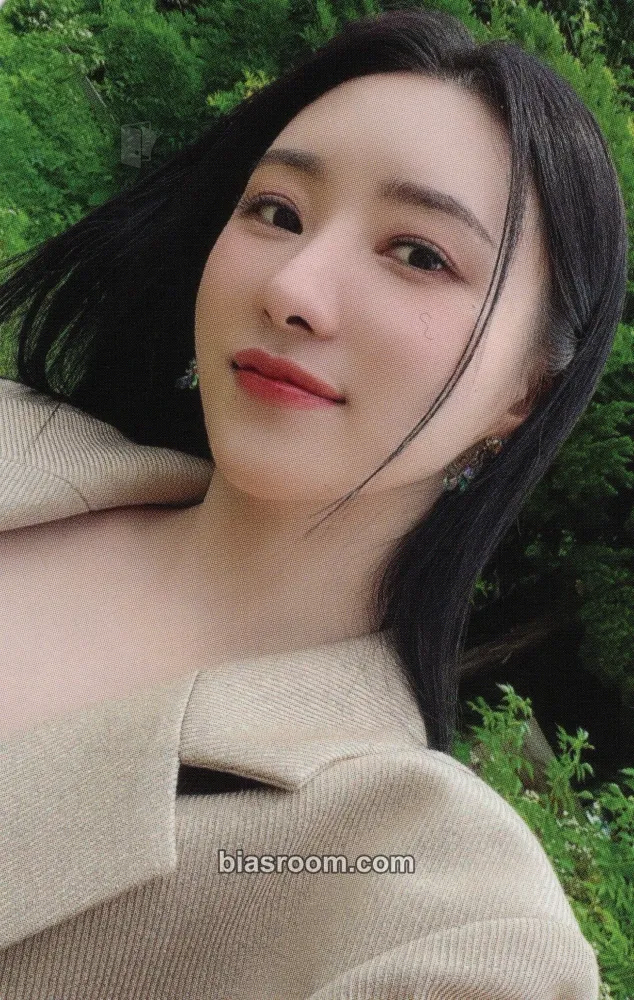 SuA Dream Quest & Dreamlantis Photocard - Dreamcatcher - Dreamcatcher K-pop photocard