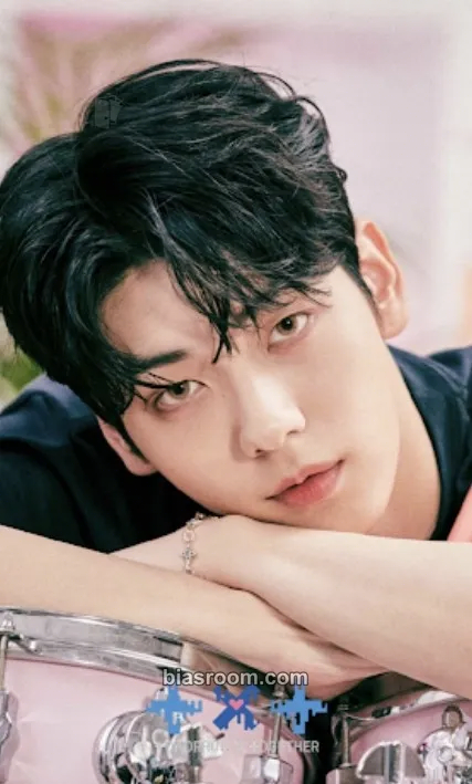 Soobin Chaotic Wonderland Photocard - TOMORROW X TOGETHER - TOMORROW X TOGETHER K-pop photocard