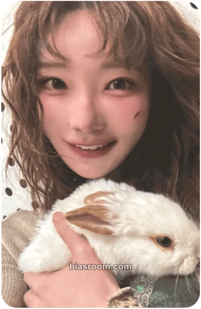 Magenta In a Million Noises, I'll Be Your Harmony Photocard - QWER - QWER K-pop photocard