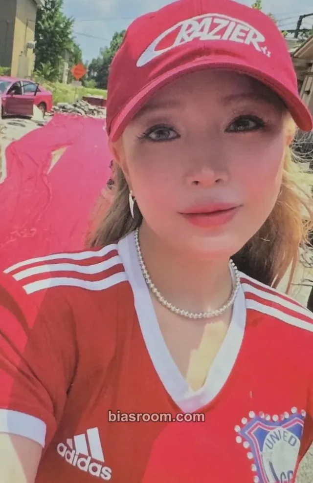 BoA - BoA - Crazier Album album photocard louder version