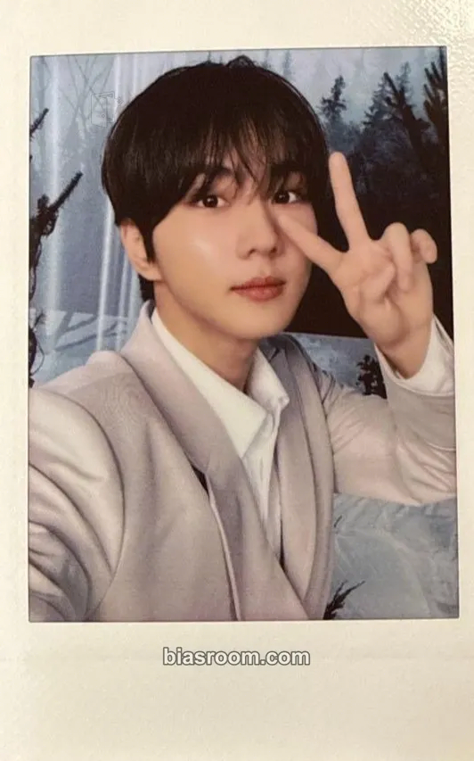 Jungwon 'WALK THE LINE' World Tour Photocard - ENHYPEN - ENHYPEN K-pop photocard