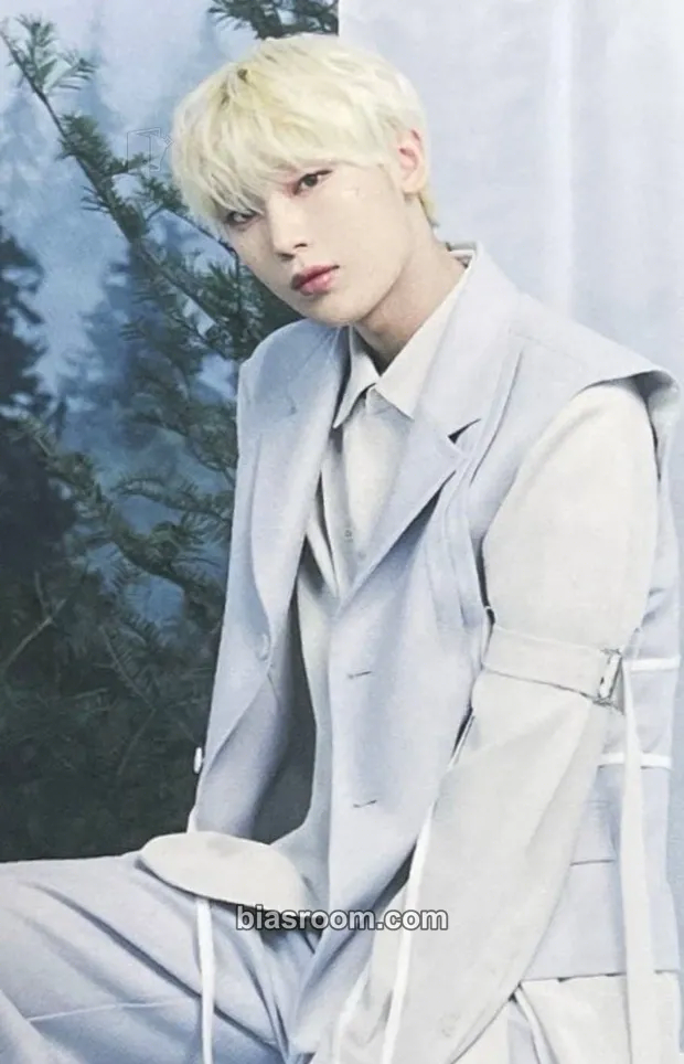 Sunoo 'WALK THE LINE' World Tour Photocard - ENHYPEN - ENHYPEN K-pop photocard