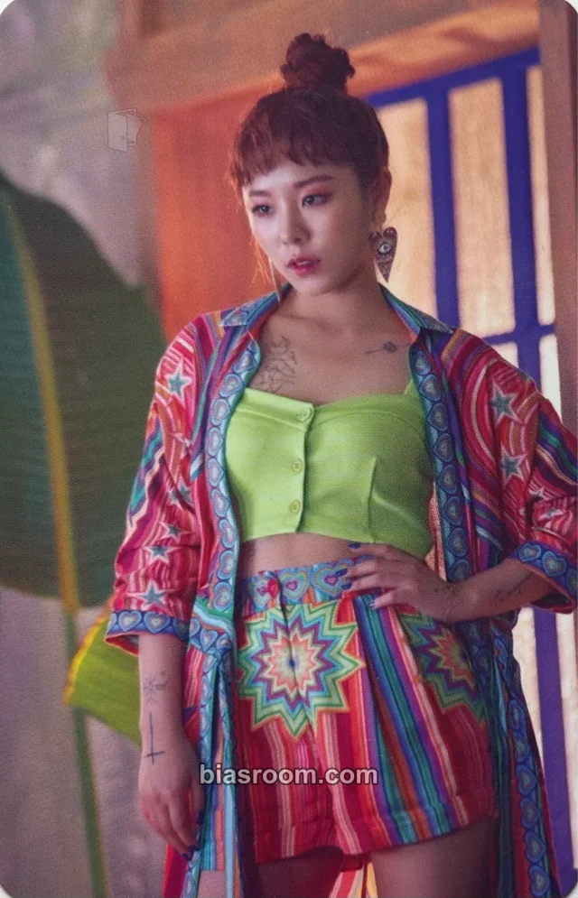 MAMAMOO - Wheein - RED MOON Album album photocard