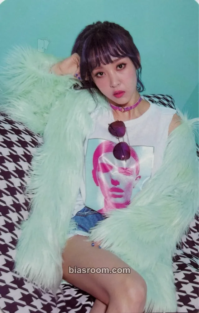 MAMAMOO - Moonbyul - Purple Album album photocard