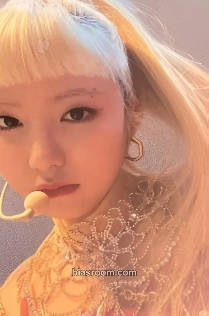 Ireh INTO VIOLET Photocard - PURPLE KISS - PURPLE KISS K-pop photocard