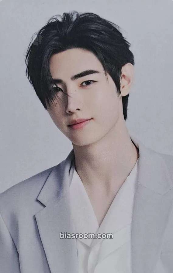 Sunghoon 'WALK THE LINE' World Tour Photocard - ENHYPEN - ENHYPEN K-pop photocard