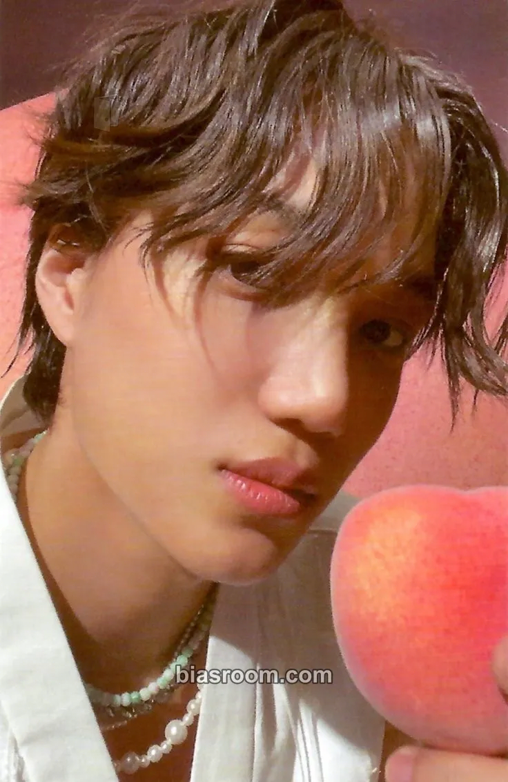Kai Peaches Photocard - EXO - EXO K-pop photocard