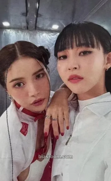 MIC ON Photocard - MAMAMOO - MAMAMOO K-pop photocard