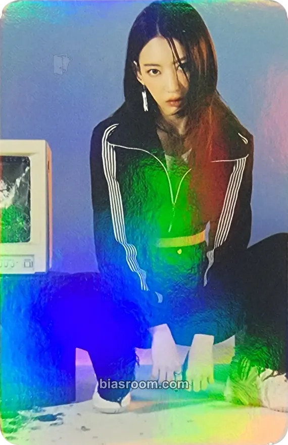 Sakura UNFORGIVEN Photocard - LE SSERAFIM - LE SSERAFIM K-pop photocard