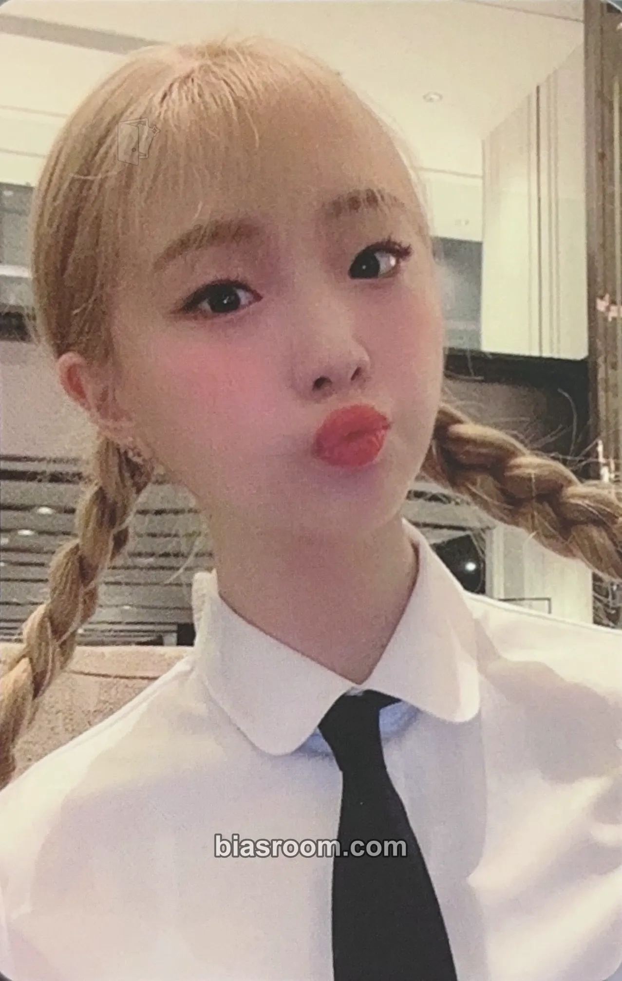 YeoJin # Showcase Photocard - LOONA - LOONA K-pop photocard