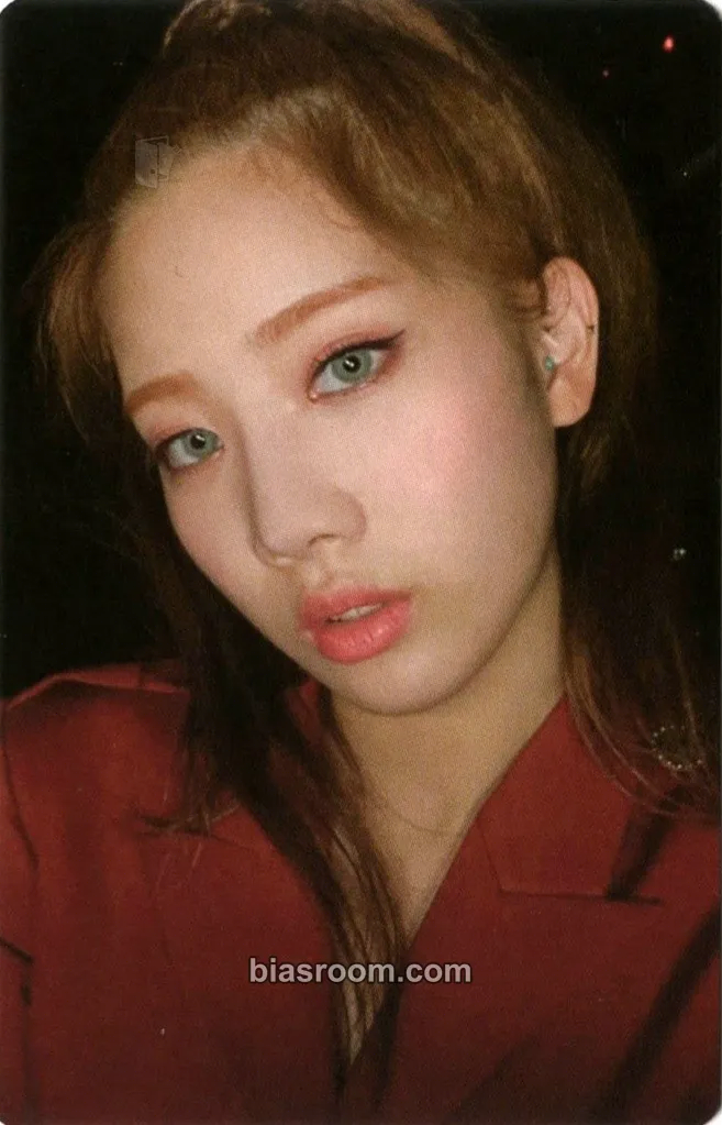 Kim Lip # Showcase Photocard - LOONA - LOONA K-pop photocard