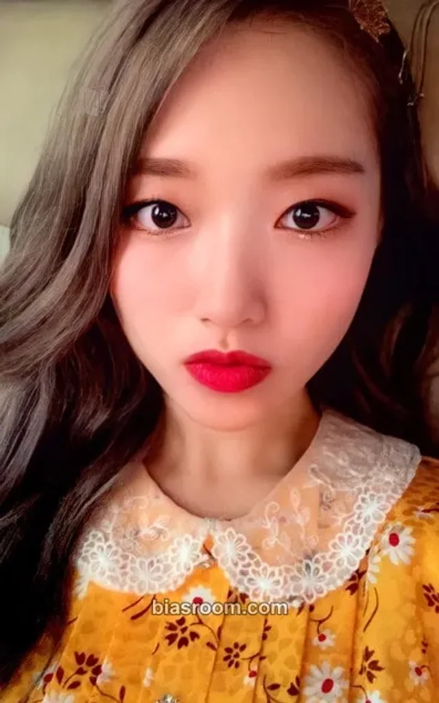 Go Won LOONA [#] K-pop photocard