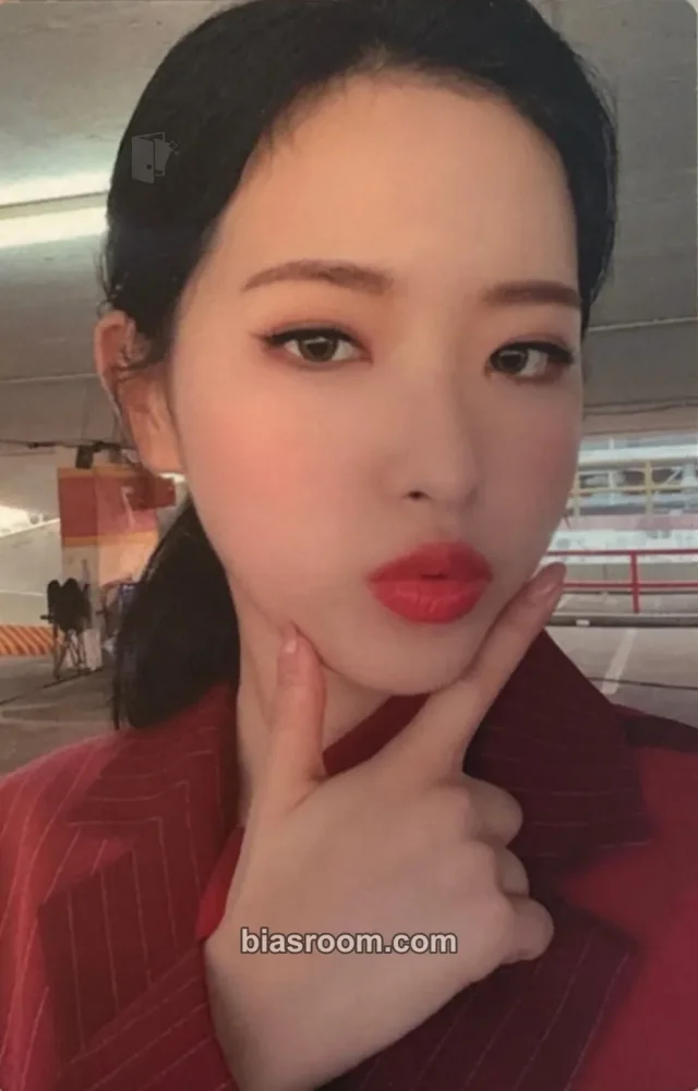 HyeJu LOONA [#] K-pop photocard