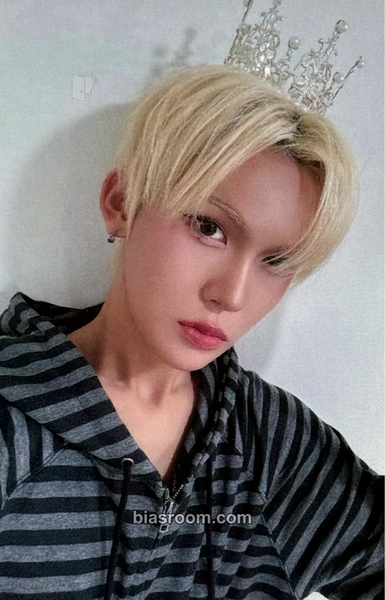 Hyun UXLXVE Photocard - XLOV - XLOV K-pop photocard
