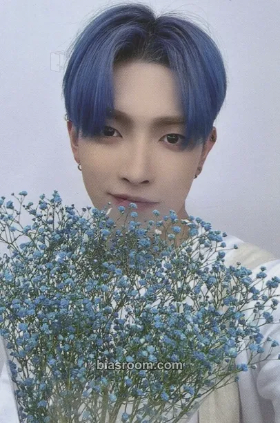 Hongjoong THE WORLD EP.2 : OUTLAW Photocard - ATEEZ - ATEEZ K-pop photocard
