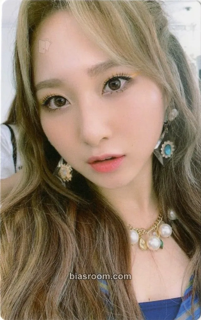 Juri Blue Punch Photocard - Rocket Punch - Rocket Punch K-pop photocard