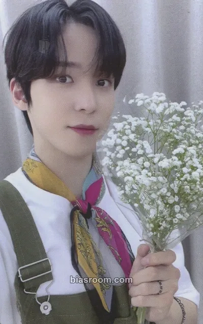 Yunho THE WORLD EP.2 : OUTLAW Photocard - ATEEZ - ATEEZ K-pop photocard