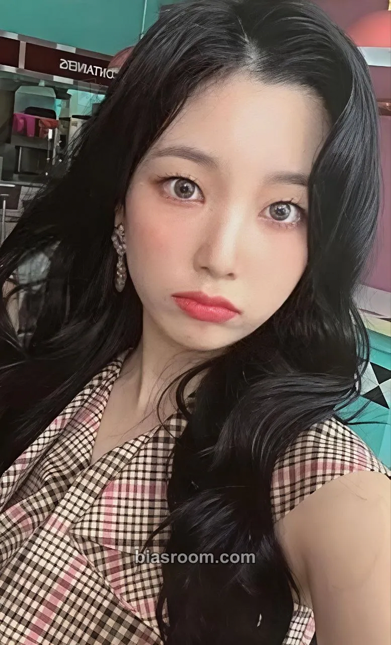 Yeonhee Ring Ring Photocard - Rocket Punch - Rocket Punch K-pop photocard