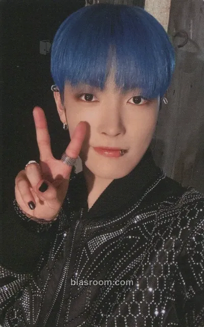 Hongjoong THE WORLD EP.2 : OUTLAW Photocard - ATEEZ - ATEEZ K-pop photocard