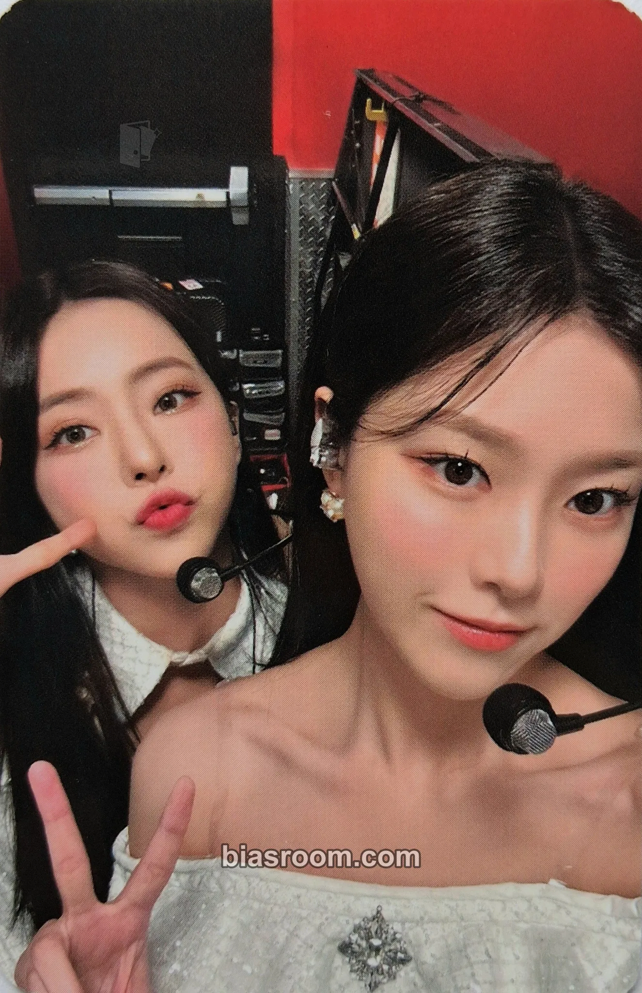 LOONA 1st World Tour: LOONATHEWORLD Photocard - LOONA - LOONA K-pop photocard