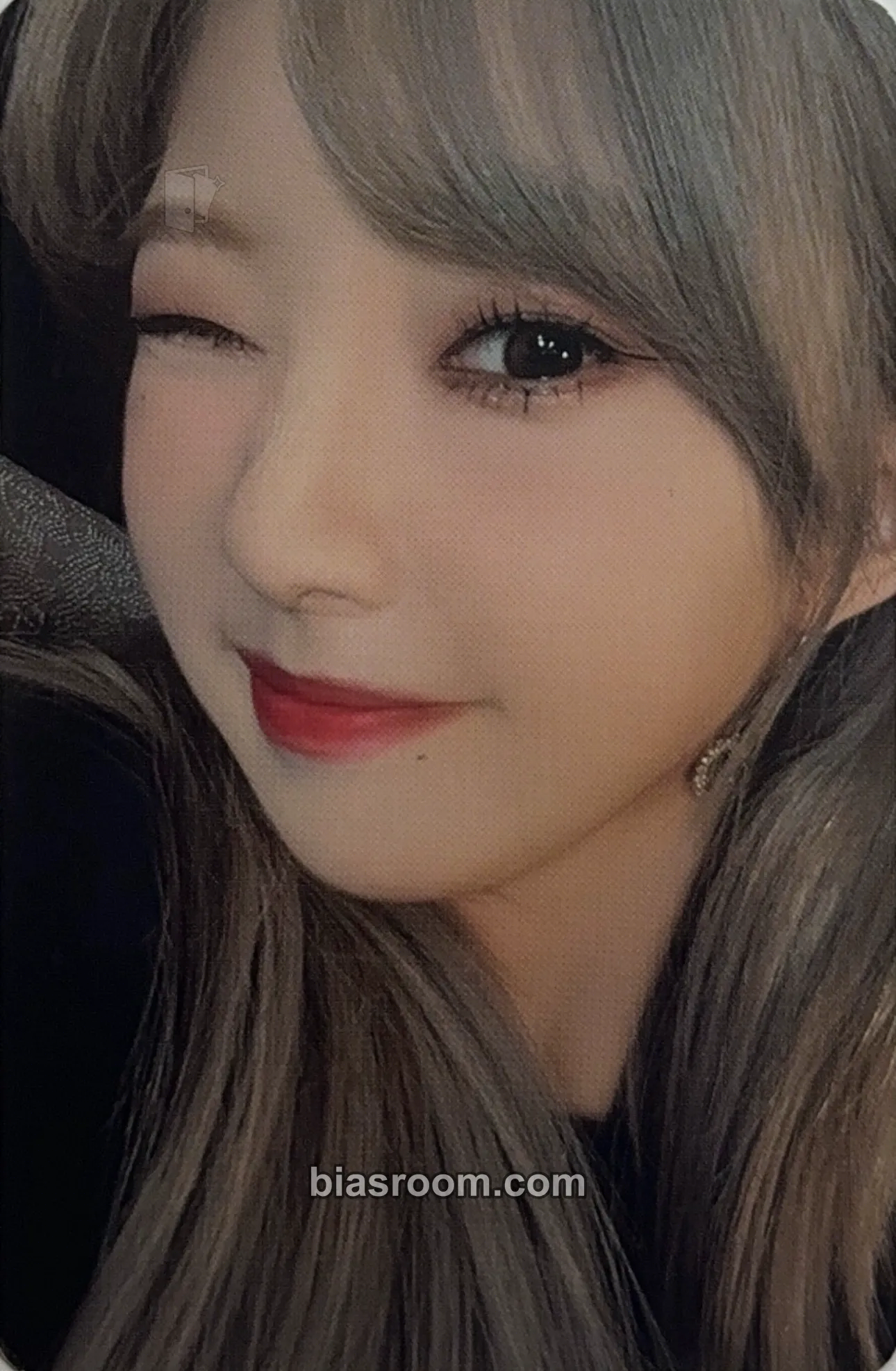 YeoJin LOONA 1st World Tour: LOONATHEWORLD Photocard - LOONA - LOONA K-pop photocard