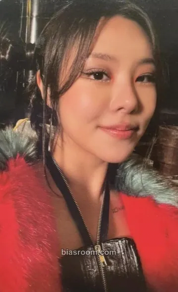Wheein MIC ON Photocard - MAMAMOO - MAMAMOO K-pop photocard