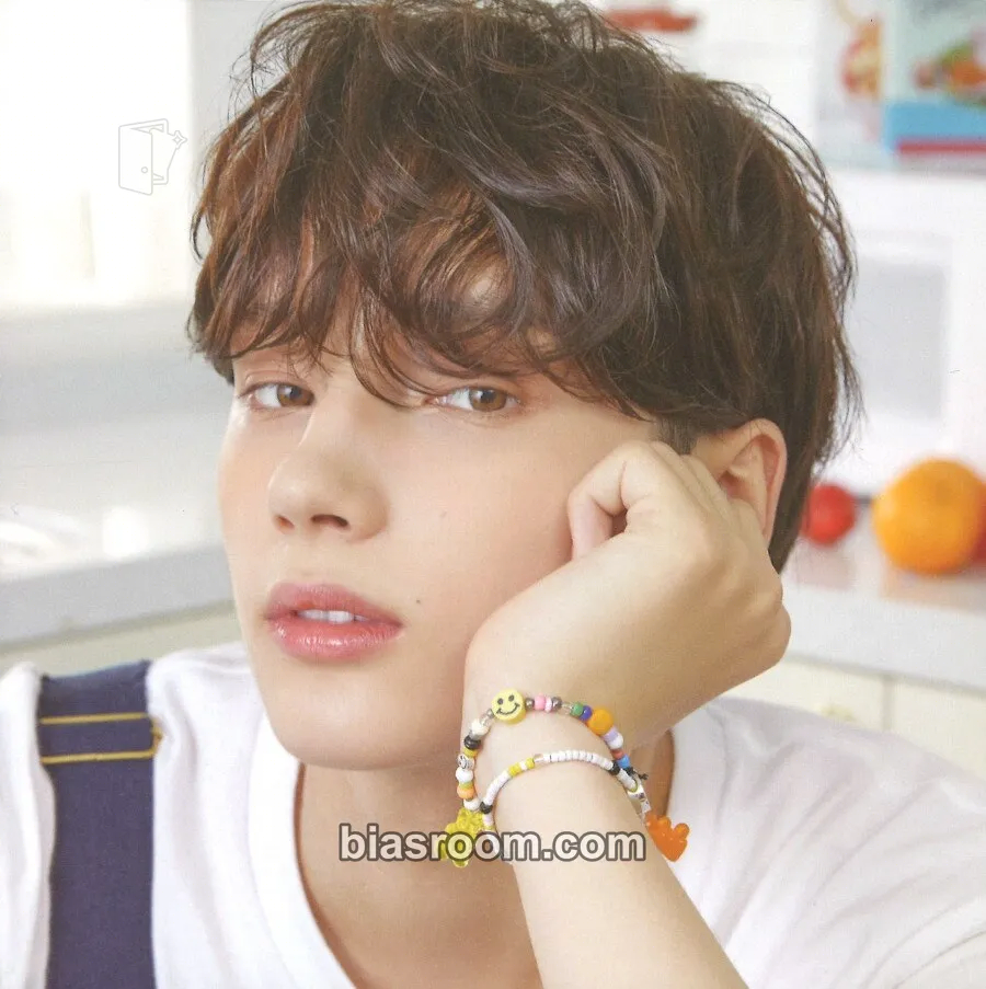 Huening Kai Minisode 1: Blue Hour Photocard - TOMORROW X TOGETHER - TOMORROW X TOGETHER K-pop photocard