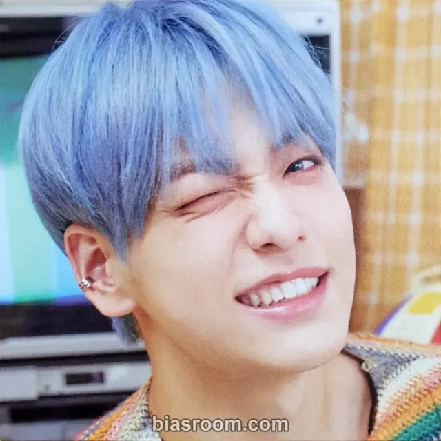 TOMORROW X TOGETHER - Soobin - Minisode 1: Blue Hour Album album inclusion postcard non-standard size R version
