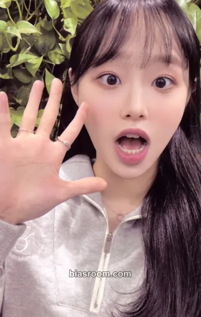 Chuu LOONA 3rd Concert: LOONAVERSE : FROM Photocard - LOONA - LOONA K-pop photocard