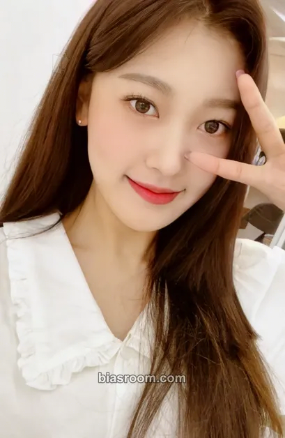 Choerry LOONA 2nd On-Wave Concert: LOONATHEWORLD : & Photocard - LOONA - LOONA K-pop photocard