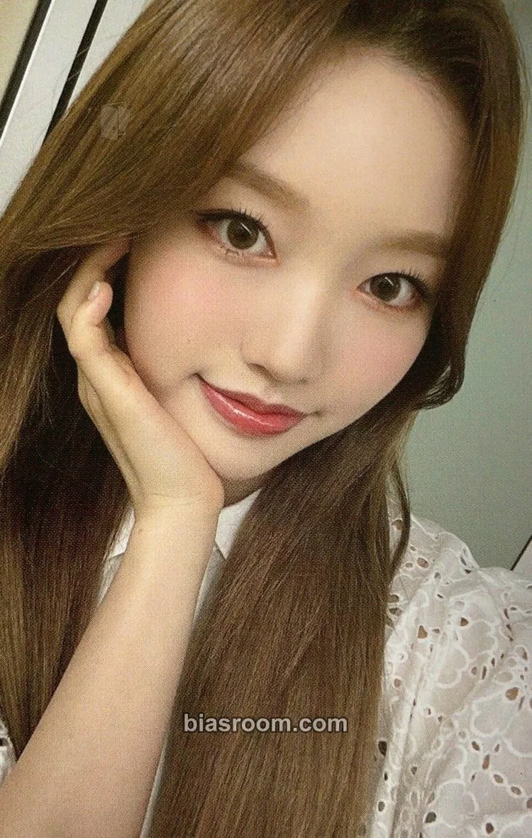 Go Won LOONA 2nd On-Wave Concert: LOONATHEWORLD : & Photocard - LOONA - LOONA K-pop photocard