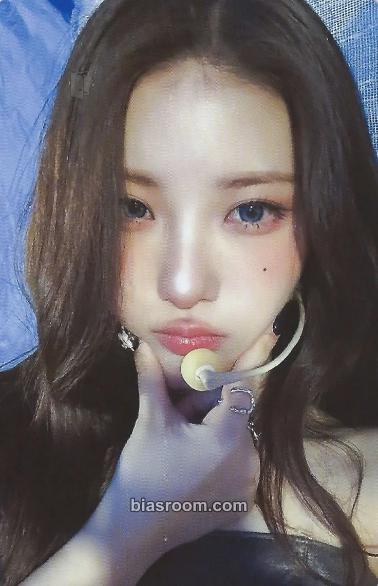 Chaein HEADWAY Photocard - PURPLE KISS - PURPLE KISS K-pop photocard