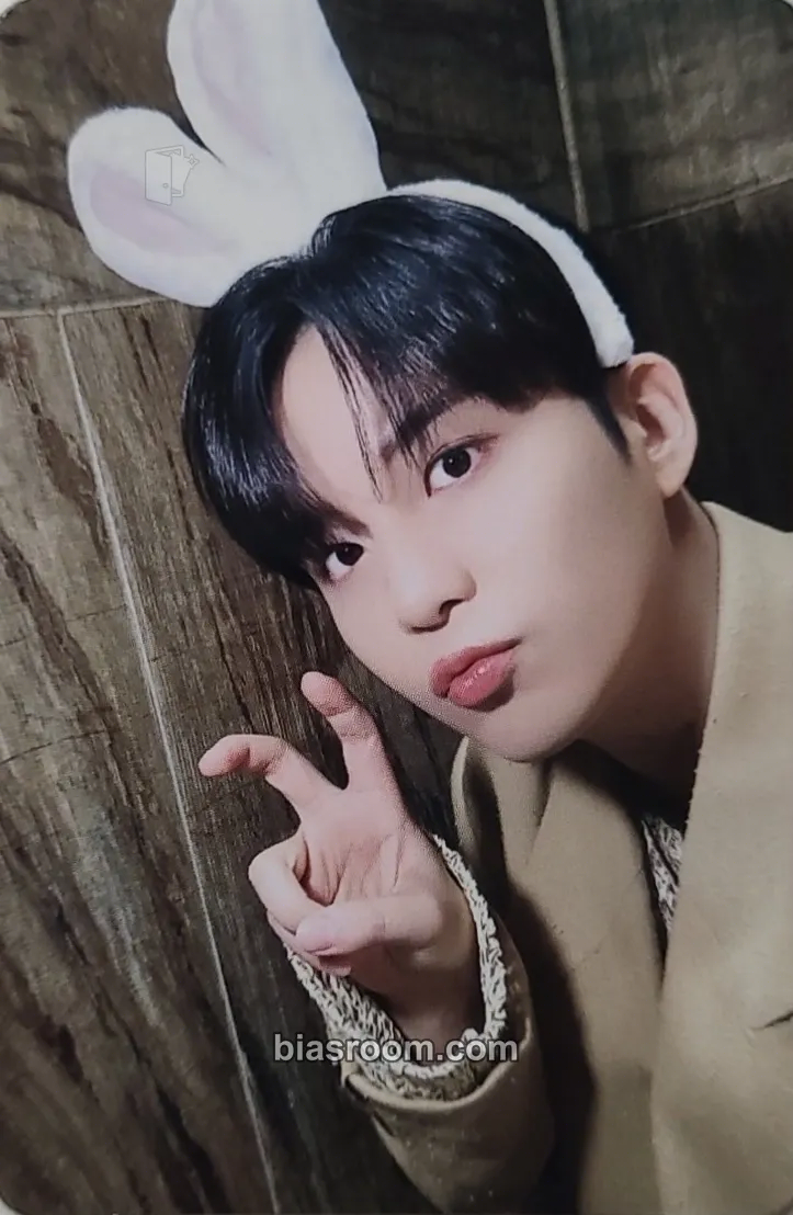 Jongho GOLDEN HOUR : Part.1 Photocard - ATEEZ - ATEEZ K-pop photocard