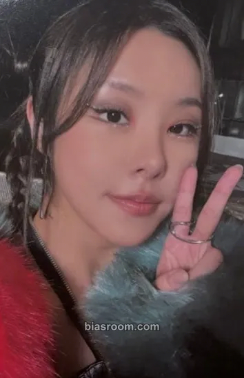 Wheein MIC ON Photocard - MAMAMOO - MAMAMOO K-pop photocard