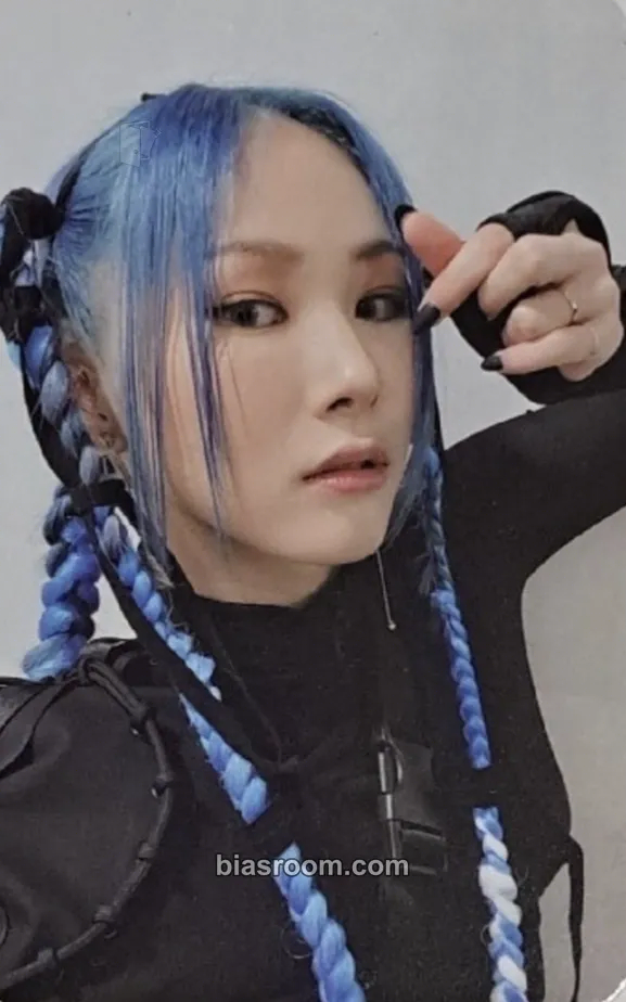 Mia Last Melody Photocard - EVERGLOW - EVERGLOW K-pop photocard