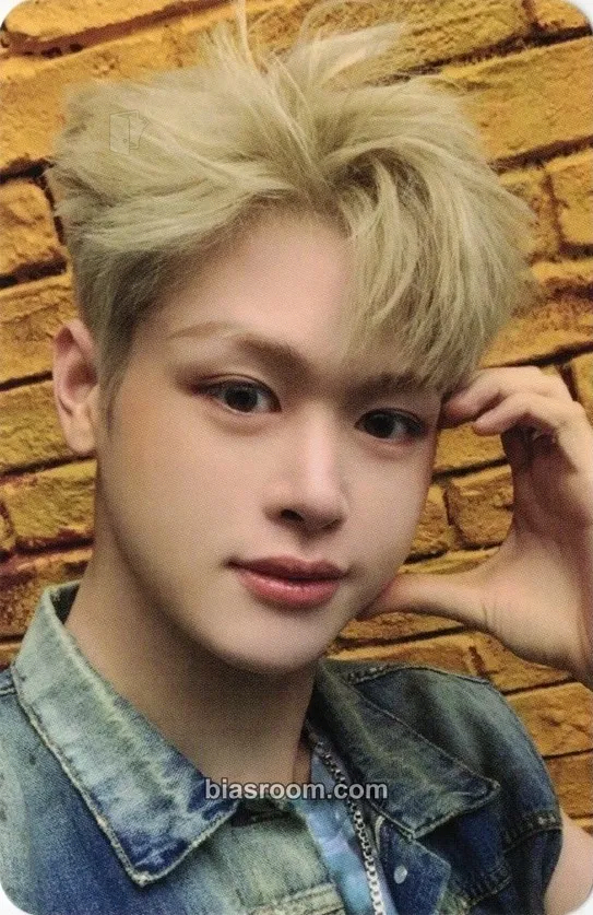 Ma Jingxiang Snowy Summer Photocard - CLOSE YOUR EYES - CLOSE YOUR EYES K-pop photocard