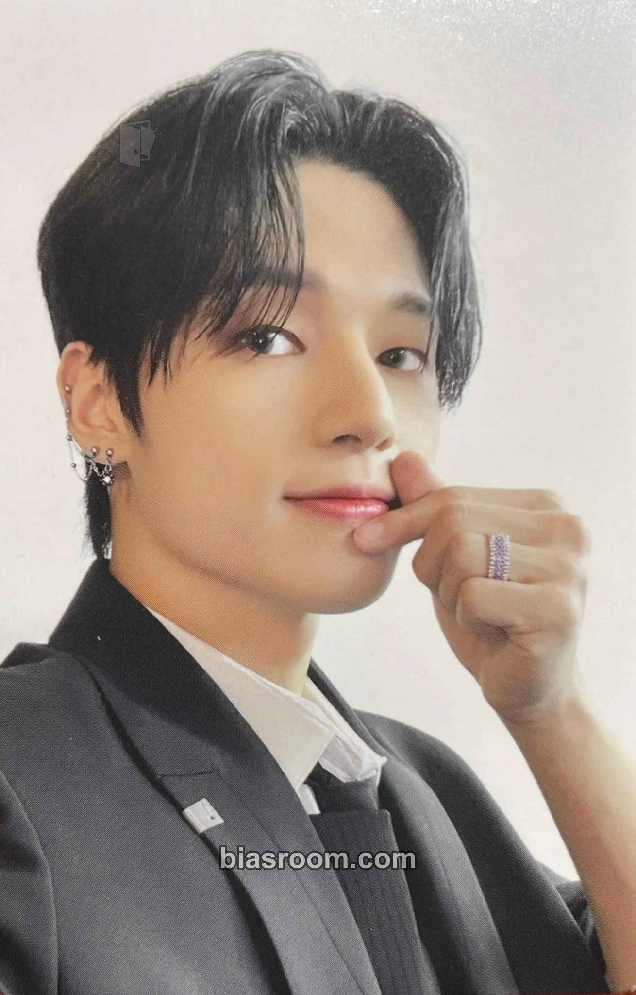 Wooyoung THE WORLD EP.2 : OUTLAW Photocard - ATEEZ - ATEEZ K-pop photocard