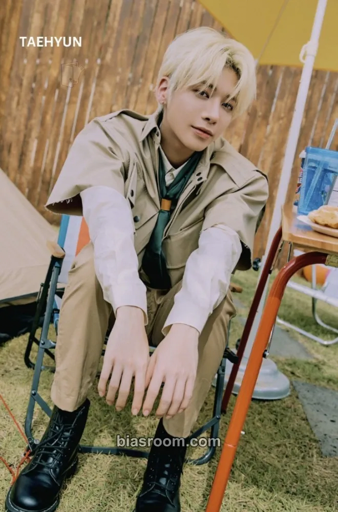 Taehyun STILL DREAMING Photocard - TOMORROW X TOGETHER - TOMORROW X TOGETHER K-pop photocard