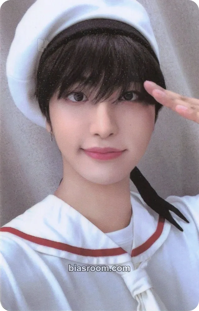 Seonghwa THE WORLD EP.2 : OUTLAW Photocard - ATEEZ - ATEEZ K-pop photocard