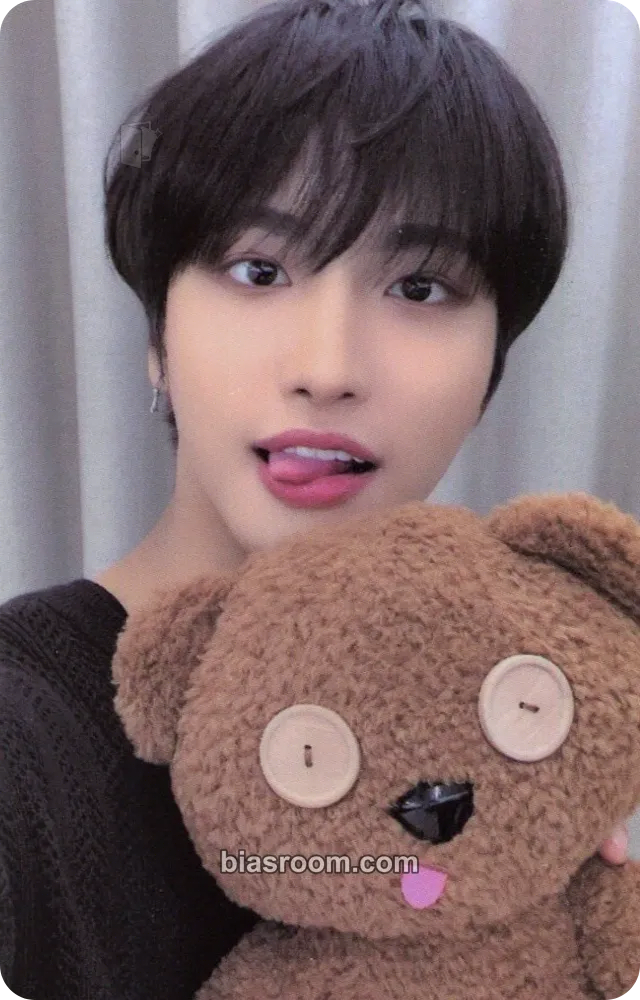 Seonghwa THE WORLD EP.2 : OUTLAW Photocard - ATEEZ - ATEEZ K-pop photocard