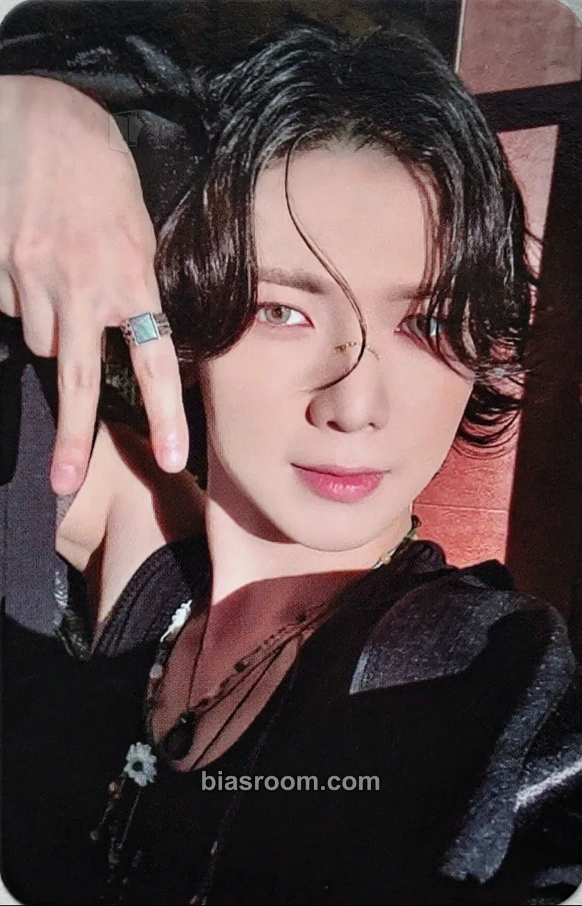 Yeosang THE WORLD EP.2 : OUTLAW Photocard - ATEEZ - ATEEZ K-pop photocard