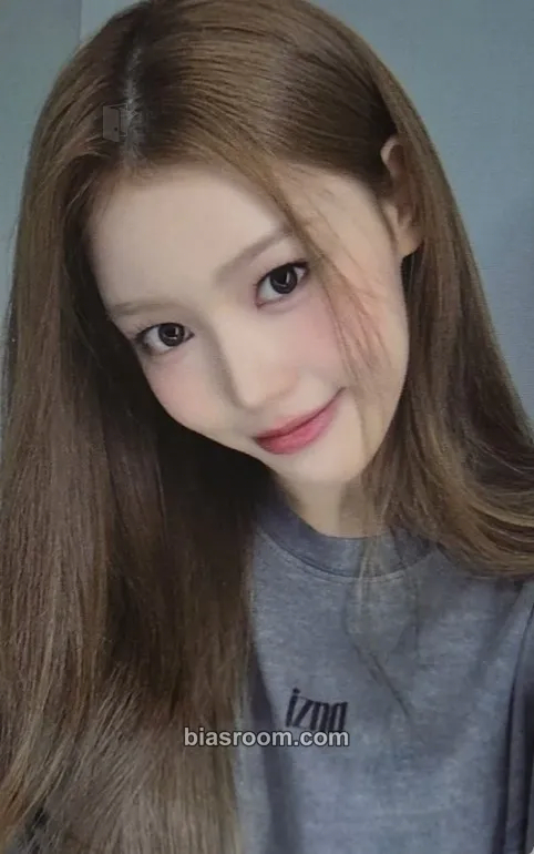 Jeong Saebi N/a Photocard - izna - izna K-pop photocard