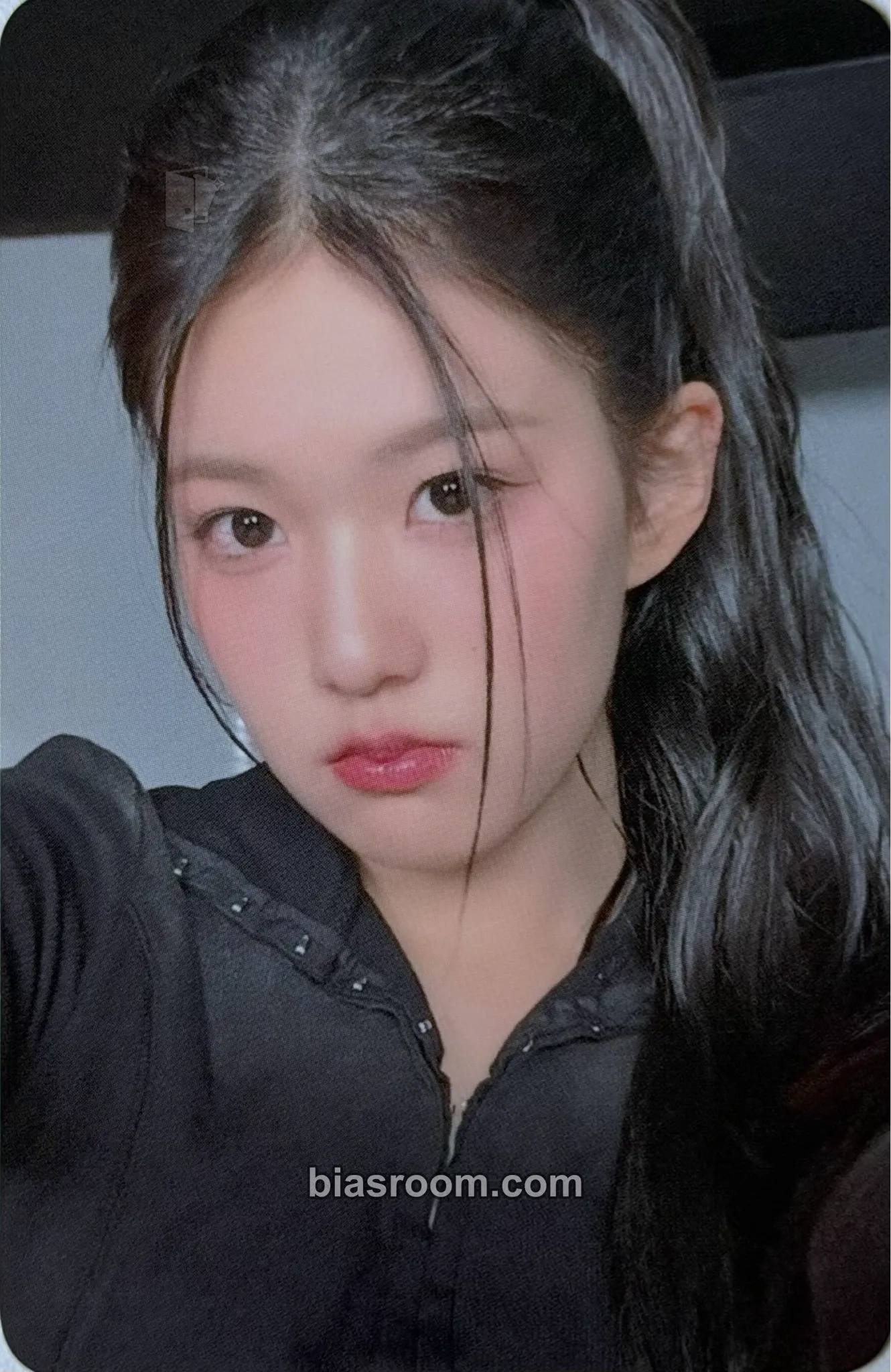 Yoon Jiyoon N/a Photocard - izna - izna K-pop photocard
