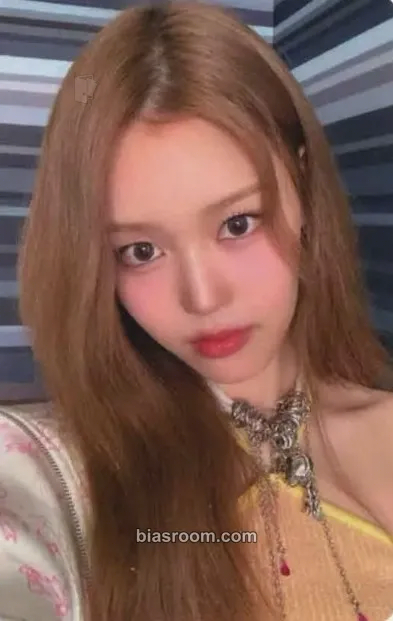 Jeong Saebi N/a Photocard - izna - izna K-pop photocard